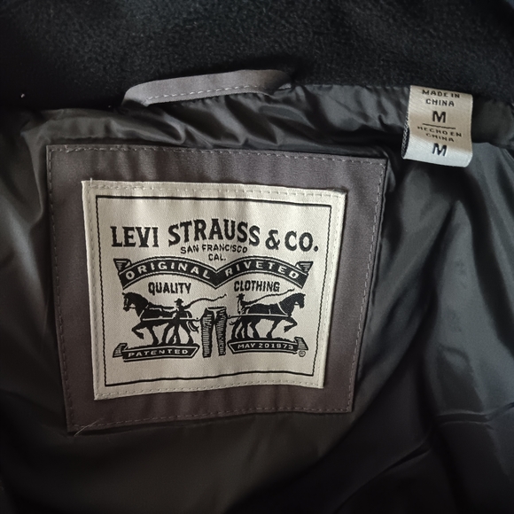 NWT Levi's puff winter jacket - Picture 4 of 11